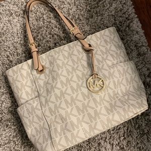 Michael Kors East West Jet Set Tote Vanilla